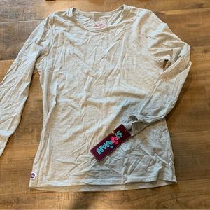 Sivvan under scrub shirts gray and black size L NWT